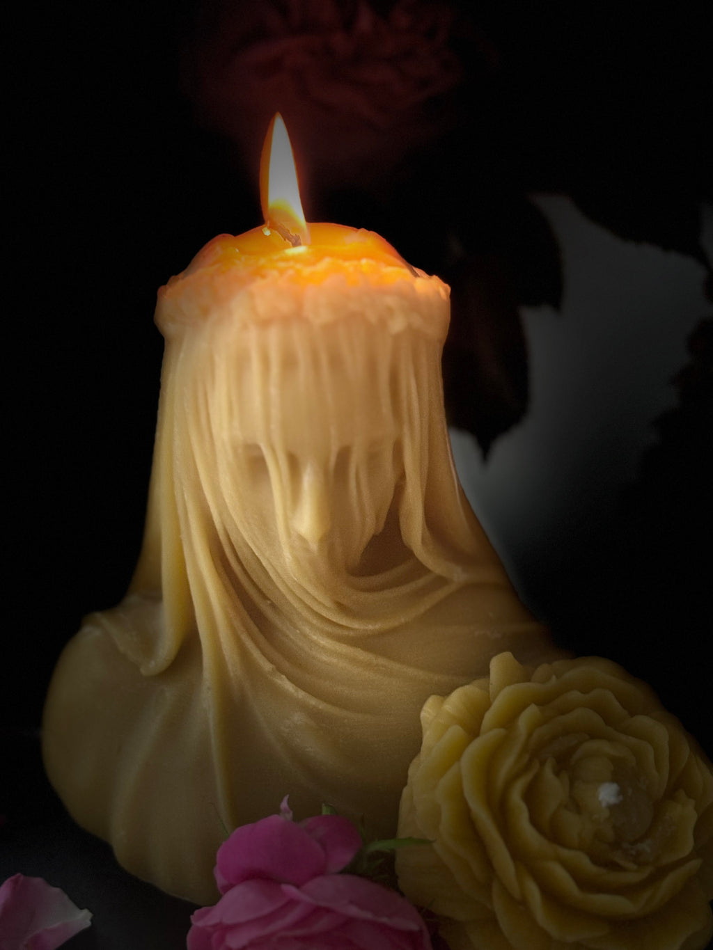 Veiled lady